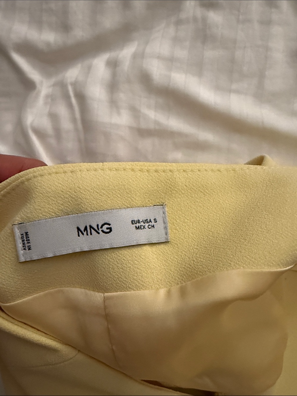Mango Butter Yellow Halter Vest Top (S/M) - Picture 3 of 3